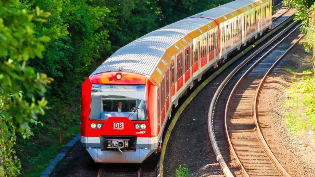 S-Bahn in Hamburg-Rissen