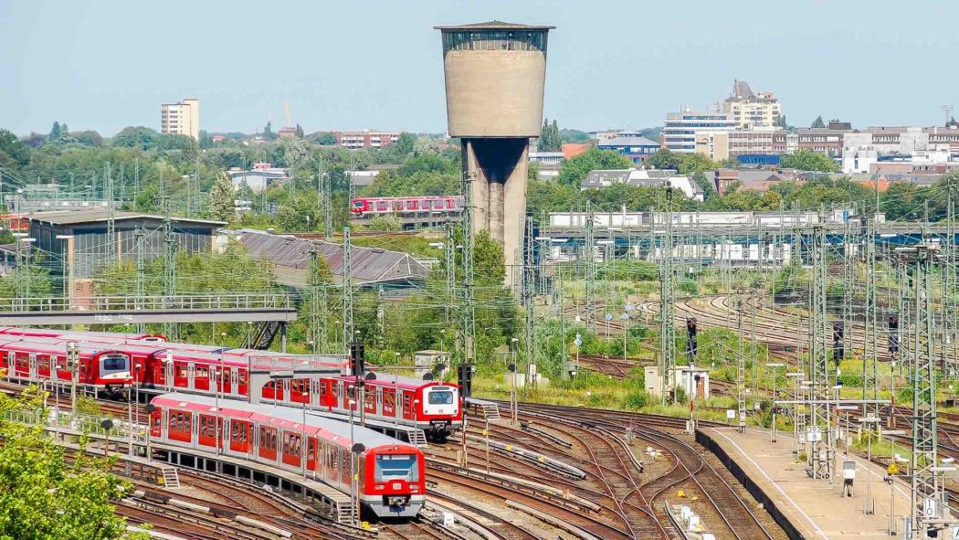 Bahnhof Hamburg-Altona: Gleisvorfeld und S-Bahnen