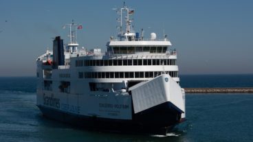 Scandlines-Fähre im Hafen von Puttgarden (Vogelfluglinie)