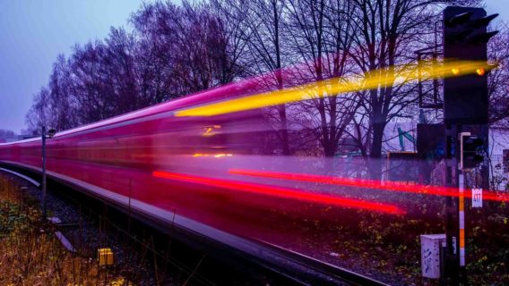 "GeisterSBahnen" Sie fahren nachts und stehen in keinem