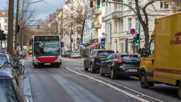 Die umstrittene kleine Mittelinsel im Mühlenkamp wird jetzt wieder abgerissen