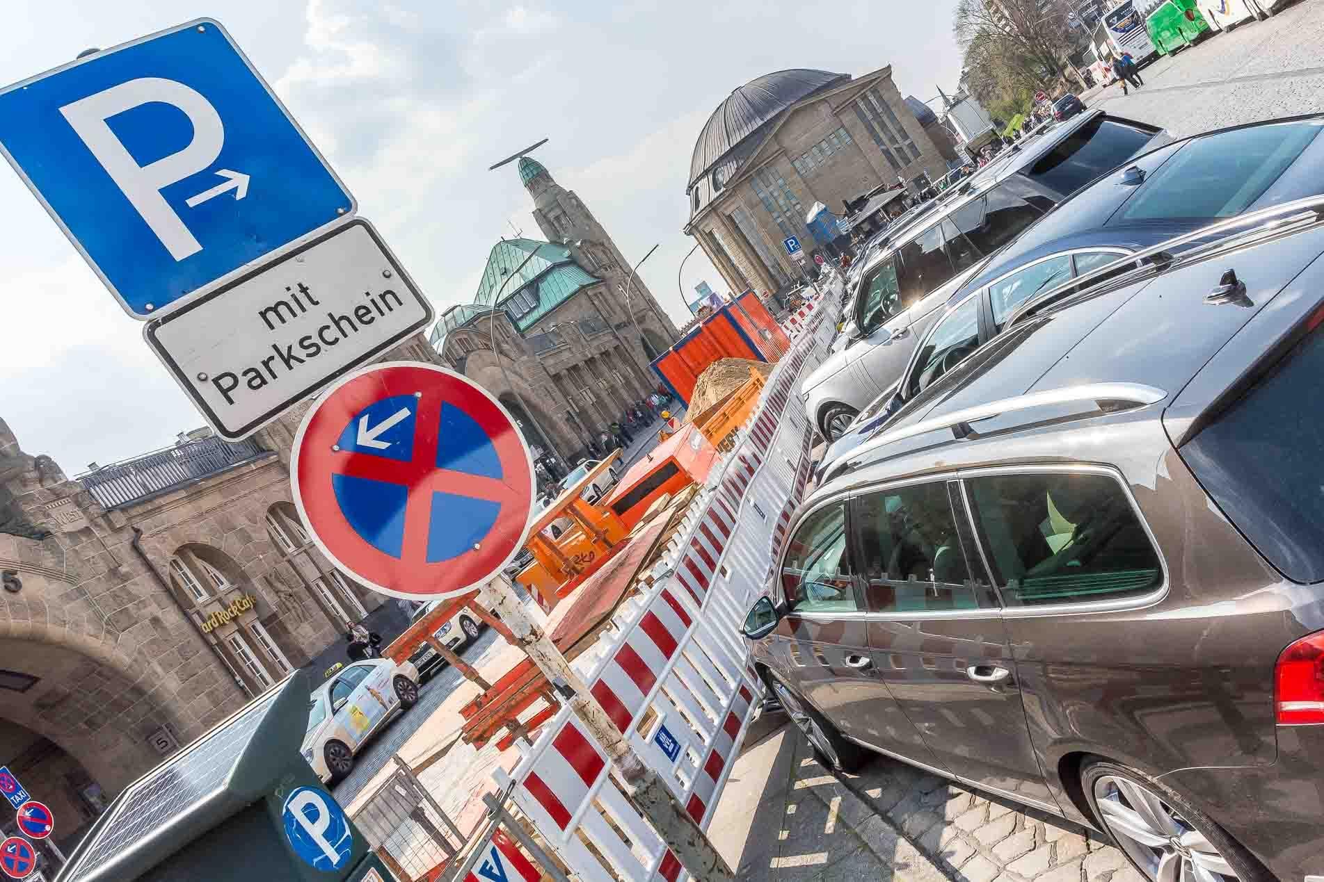 Parking Day Parkplätze in Hamburg werden heute zu grünen Inseln