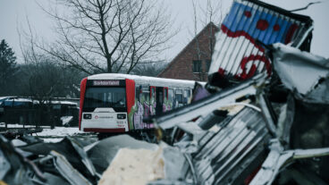 Endstation: Mecklenburgische Seenplatte. Die letzten Vertreter der Hamburger U-Bahn-Baureihe DT3 warten auf einem Güterbahnhof in Malchow auf ihre Verschrottung.