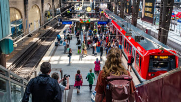 S-Bahnsteig im Hamburger Hauptbahnhof.
